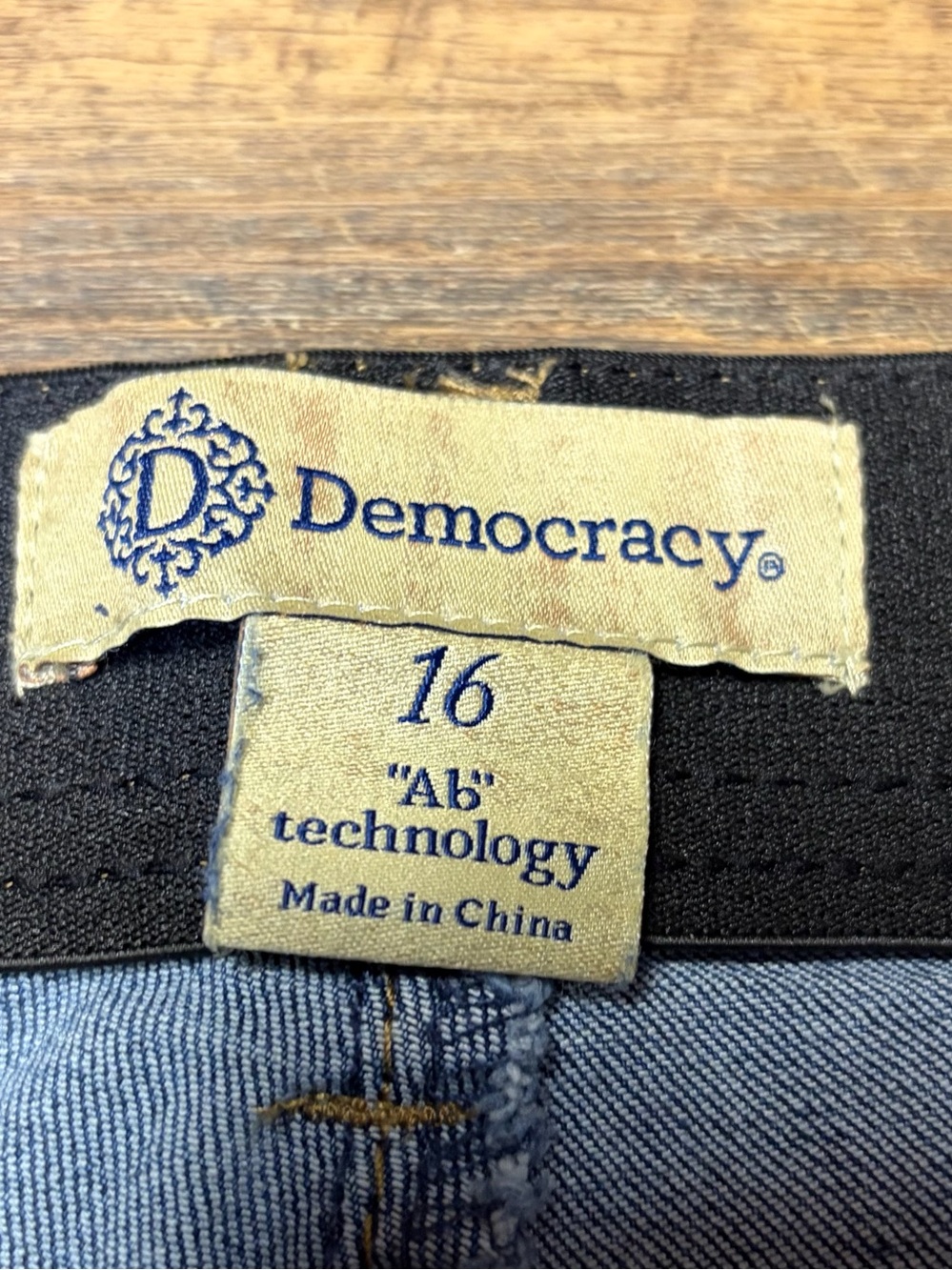 Democracy Ab Technology Jeans Womens 16 Cropped Straight Leg Raw Hem Stretch - Picture 3 of 9